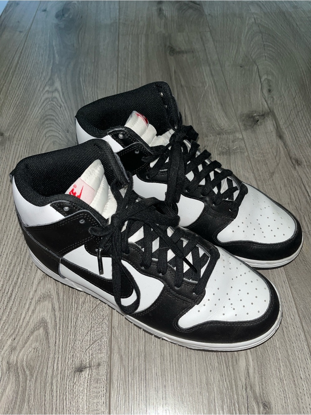 Nike High-Top Jordans B&W